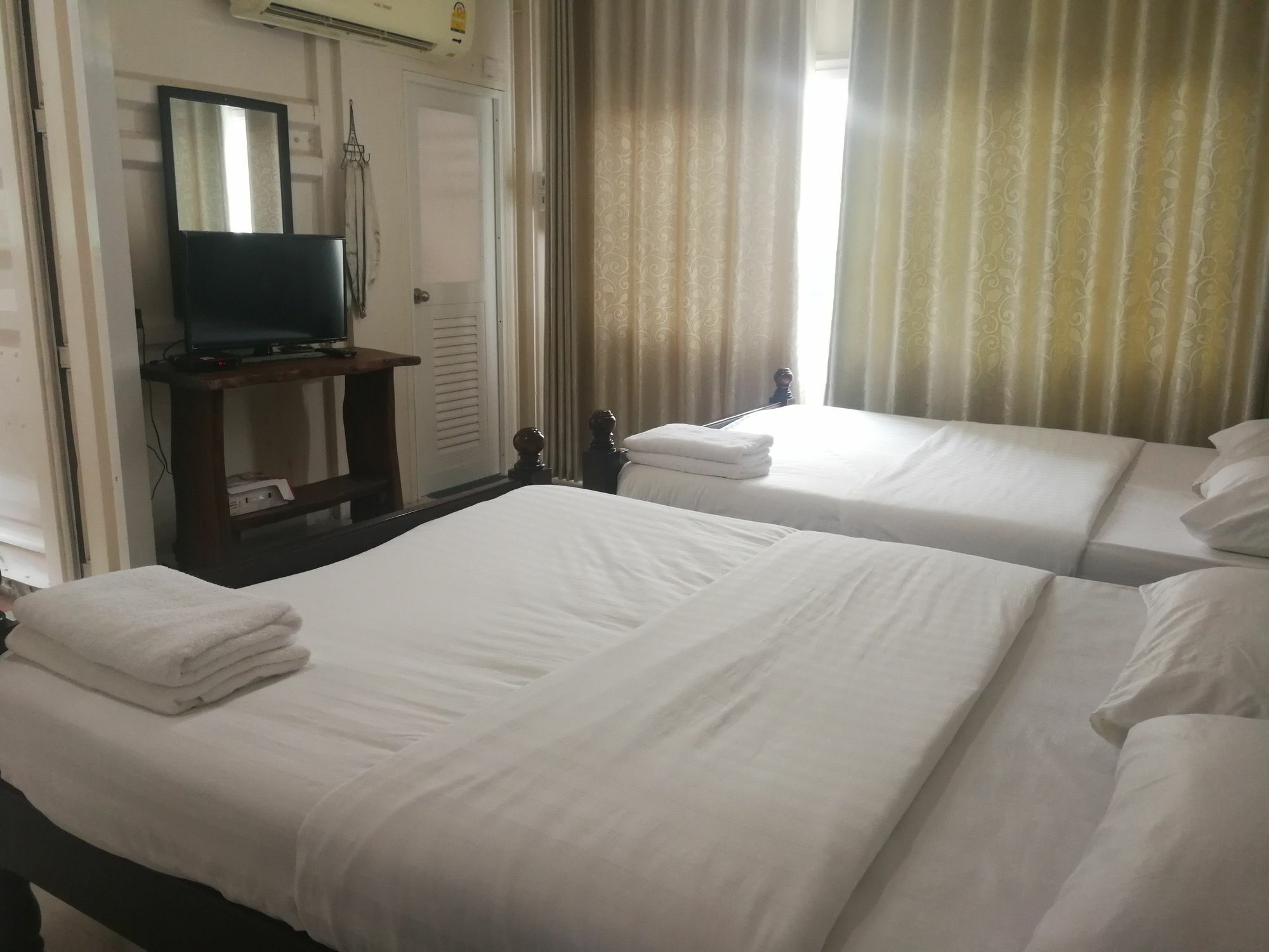 Farsai Homestay Lopburi Exterior photo
