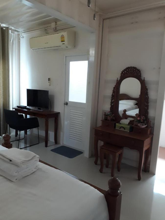 Farsai Homestay Lopburi Exterior photo